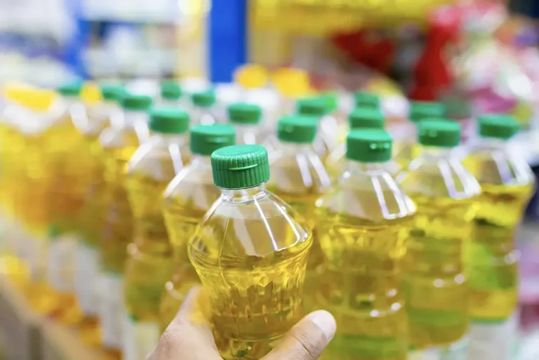 Feeding Communities with Quality